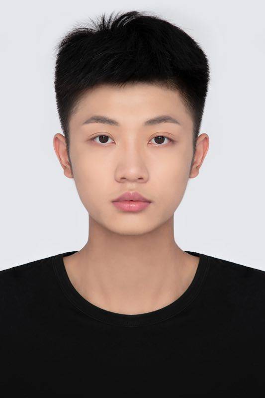 黄柯源